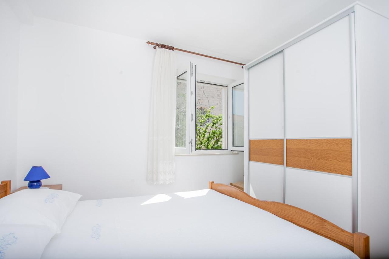 Apartments Ivomar トロギール エクステリア 写真